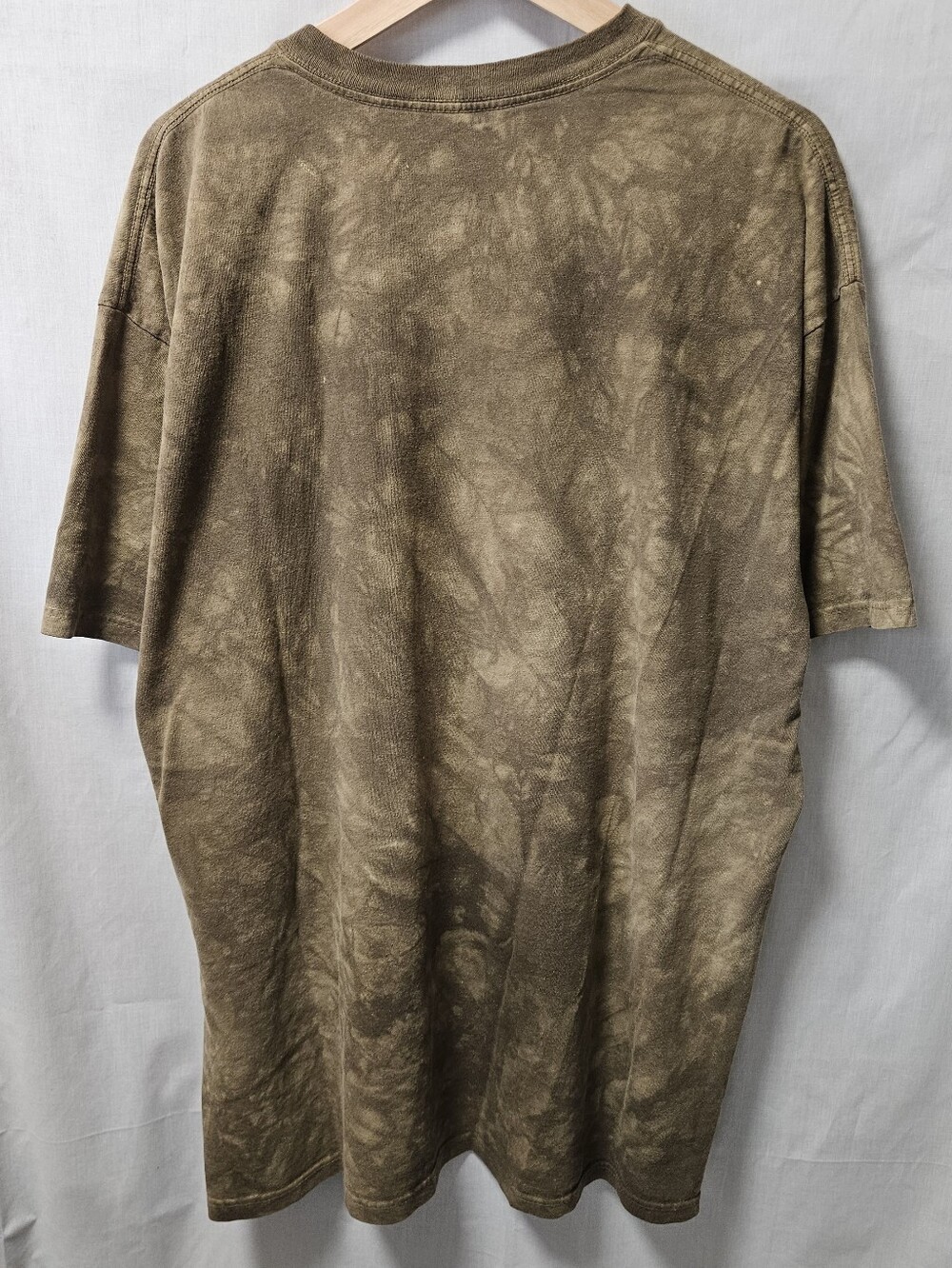 Vintage - The Mountain Brown Native Men’s T-Shirt with Wolf & Horse Print sz XL - Picture 2 of 9
